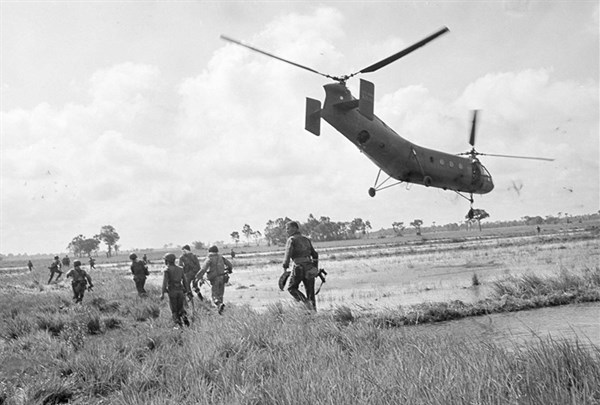 Những bức ảnh kinh điển về chiến tranh Việt Nam 1962 - 1967