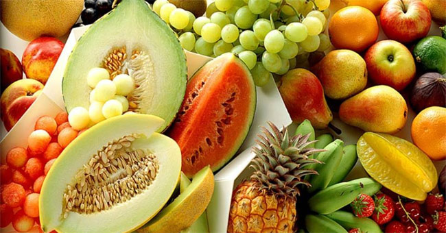 Chọn hoa quả ngày tết