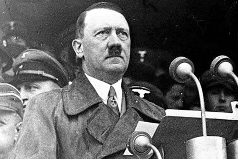 Adolf Hitler 