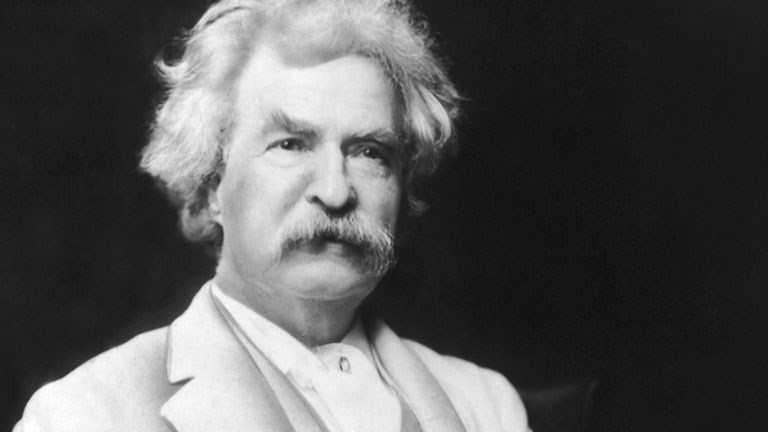 Mark Twain dự đoán bản thân sẽ qua đời khi người ta nhìn thấy sao chổi Halley lần tiếp theo. Quả thật, ông đã qua đời vào năm 1920, khi ngôi sao Halley một lần nữa xuất hiện trên bầu trời. Mark Twain dự đoán bản thân sẽ qua đời khi người ta nhìn thấy sao chổi Halley lần tiếp theo. Quả thật, ông đã qua đời vào năm 1920, khi ngôi sao Halley một lần nữa xuất hiện trên bầu trời.