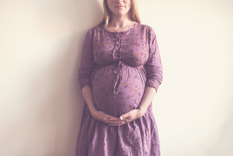 Nhiều người vẫn đặt câu hỏi về tác hại của phương pháp sinh mổ lên mẹ và em bé.