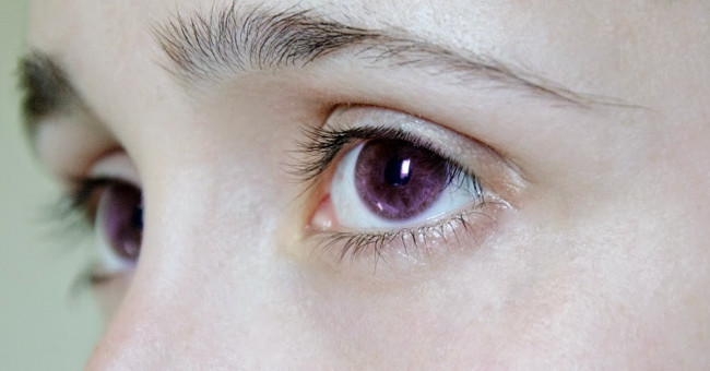Truyền thuyết li kì về những người có đôi mắt tím