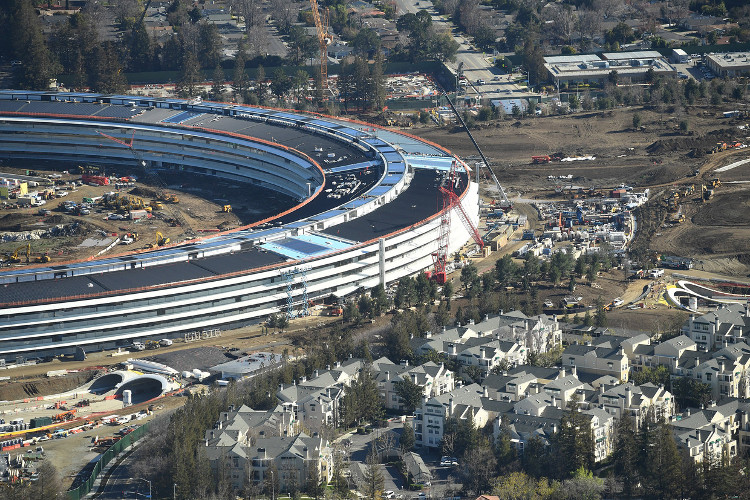 New headquarters Apple reached the perfect limit of construction