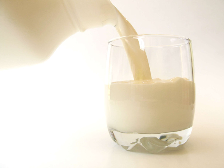 Sữa giúp “xây” một hệ xương và răng khỏe mạnh.