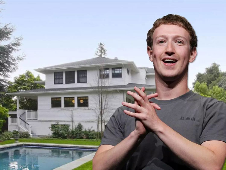 Ở Palo Alto, Mark dùng 45 triệu USD để mua một căn nhà rộng 5.000 foot vuông. 