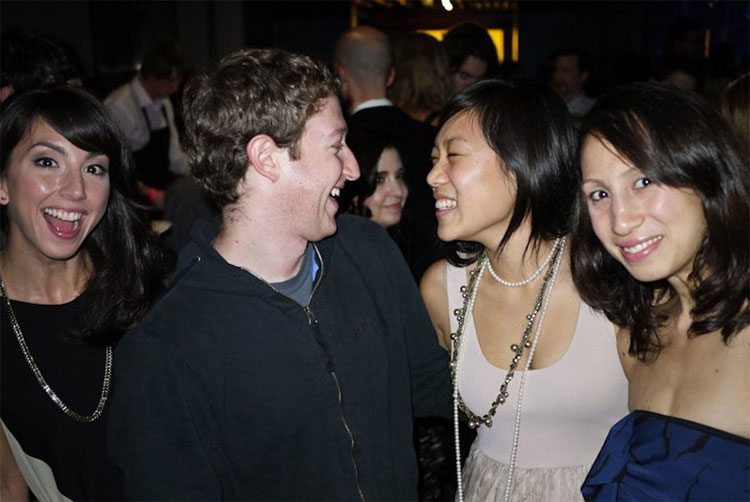 Trước khi bỏ học, Mark đã kịp gặp Priscilla Chan (hiện nay là vợ của anh). 
