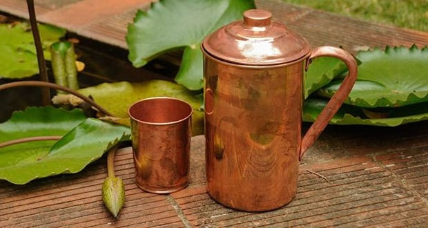 Nước trong cốc đồng có tác dụng giảm cân.