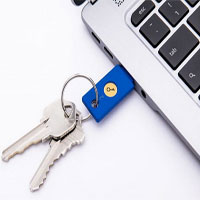 Google chia sẻ bí quyết chống hack cho nhân viên: dùng khóa vật lý Google chia sẻ bí quyết chống hack cho nhân viên: dùng khóa vật lý