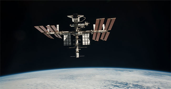 Học theo Nga, NASA định bán vé du lịch lên ISS