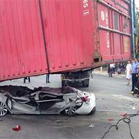 Đi gần xe container, làm sao để an toàn? Đi gần xe container, làm sao để an toàn?