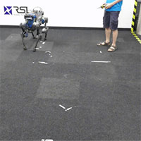 Chó robot của Thụy Sỹ không ngã khi bị người đạp, nếu ngã biết tự lật đứng dậy Chó robot của Thụy Sỹ không ngã khi bị người đạp, nếu ngã biết tự lật đứng dậy