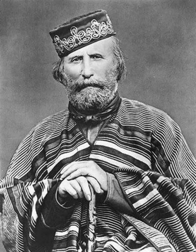 Trong hành lý Emilio Ilario Giuseppe Portaluppi mang theo trên đường trở về Mỹ có bức ảnh với bút tích của người anh hùng Italy Giuseppe Garibaldi