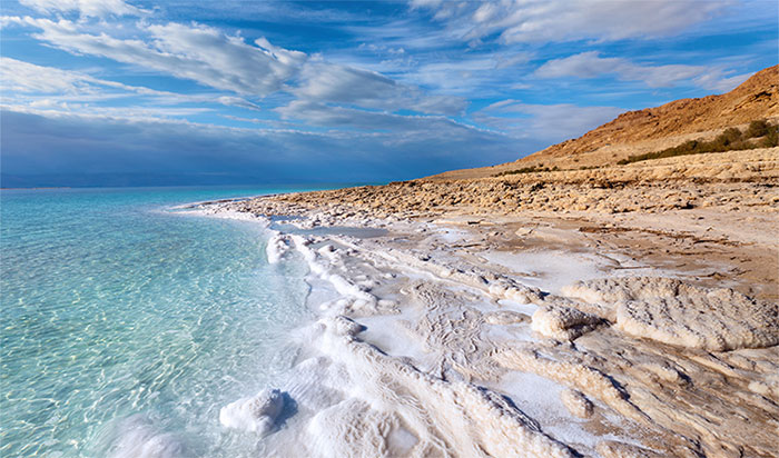 Biển Chết thực chất không “chết” như chúng ta vẫn nghĩ.