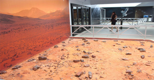Ghé Trung tâm vũ trụ Kennedy "tham quan" sao Hỏa