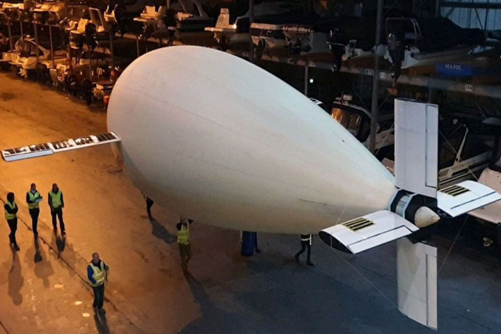 Máy bay Phoenix với phần thân chứa đầy heli. (Ảnh: BBC).