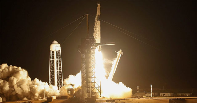 SpaceX phóng tàu chở hàng lên ISS