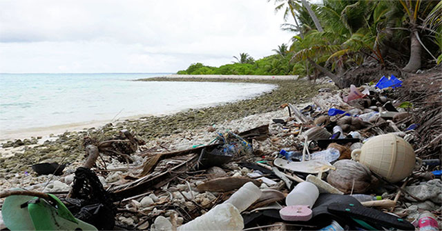 Đảo nhỏ hứng 414 triệu mảnh rác nhựa