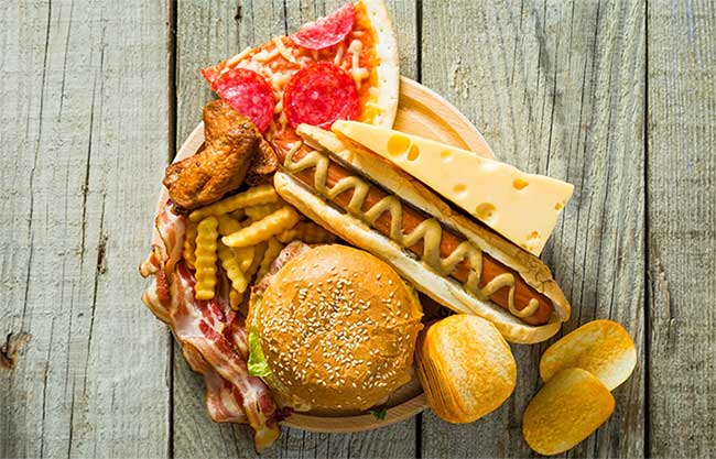 Các món ăn nhiều cholesterol có thể khiến bạn sớm mất trí nhớ