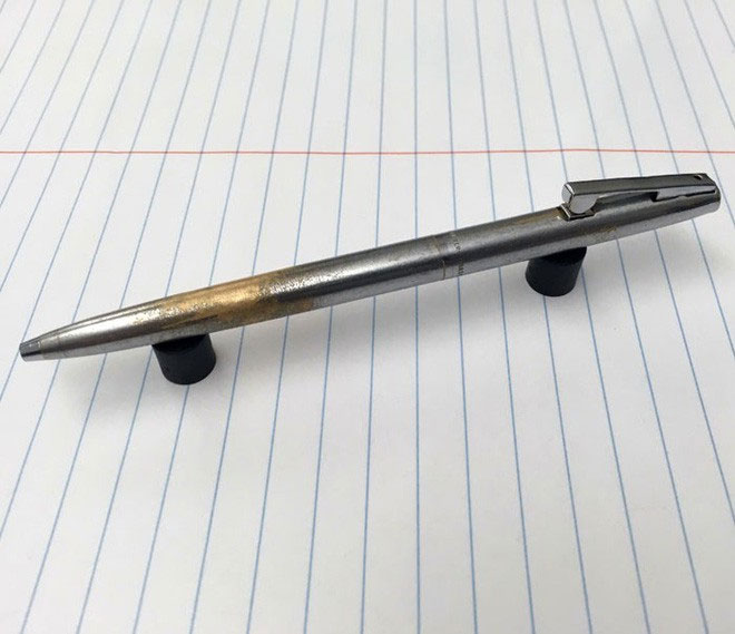 Chiếc bút bi được sử dụng mỗi ngày trong vòng 15 năm