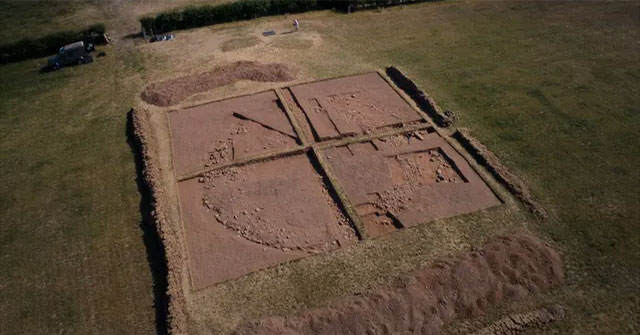 Bí ẩn nơi chôn cất “huyền bí” 4.000 năm tuổi ở Anh