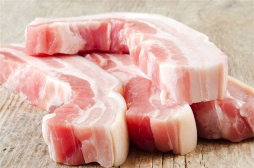Mỡ động vật, cụ thể là mỡ lợn, từ xưa tới nay vẫn được coi là một thực phẩm giàu dinh dưỡng.