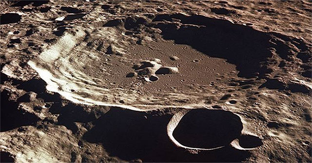 Nghiên cứu mới của NASA: Trên Mặt trăng có thể có nước, loài người nên sớm quay lại đó