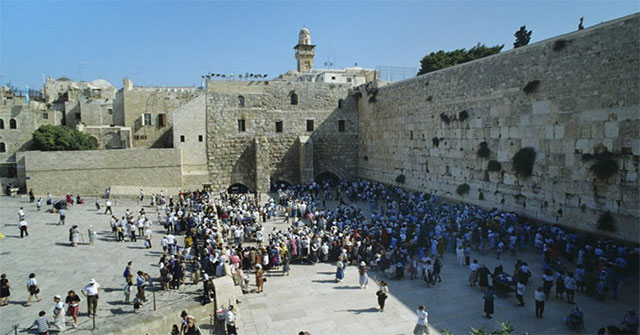 Đàn cáo tại thánh địa Jerusalem gây xôn xao về lời tiên tri