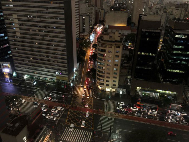 Đây là São Paulo lúc 4 giờ chiều.