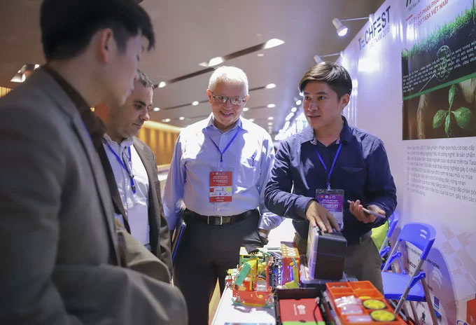 Gian hàng của startup giới thiệu tại Techfest 2018.