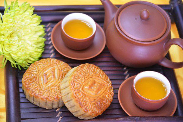 Không nên ăn bánh Trung thu sau 7 giờ tối