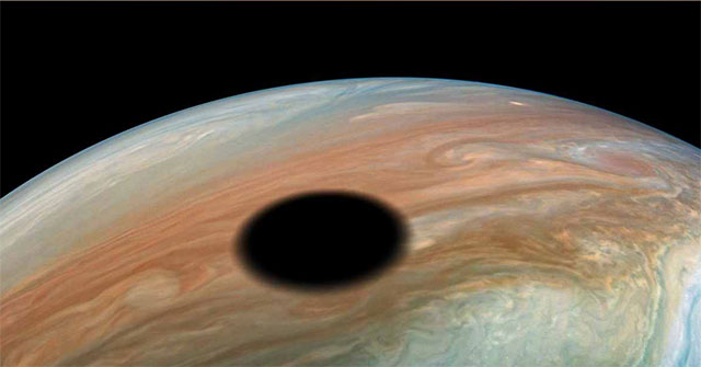 NASA phát hiện đốm đen trên sao Mộc dài gần 4.000km