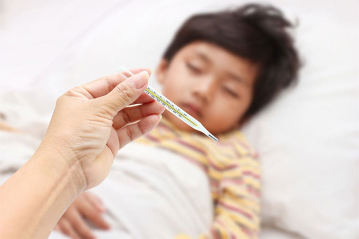 Sốt là một phản ứng cực kỳ phổ biến của con người trước các vấn đề trong cơ thể. 