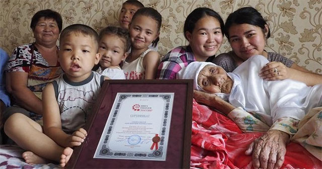 Người phụ nữ sống 3 thế kỷ qua đời