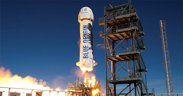 Jeff Bezos phóng tên lửa gửi nghìn lá thư lên vũ trụ