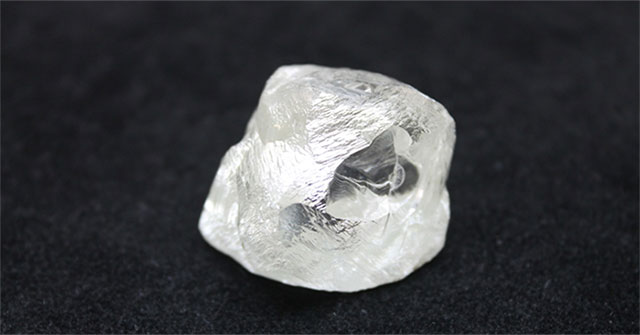 Phát hiện kim cương “khủng” nguyên vẹn suốt 2 tỉ năm ở Nga