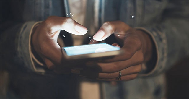 Texting thumb, căn bệnh do dùng smartphone quá nhiều là gì? Texting thumb, căn bệnh do dùng smartphone quá nhiều là gì?