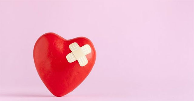 Uống thuốc có thể giúp xoa dịu “vết thương lòng” bởi người yêu cũ không?