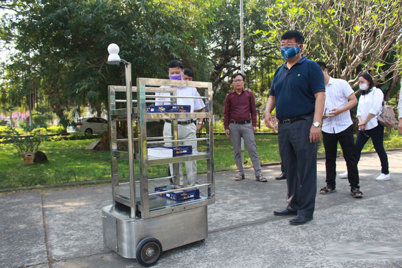 Robot vận hành tốt trong buổi chạy thử chiều 22/3