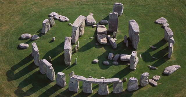 Ảnh chụp hé lộ kỹ thuật xây Stonehenge 5.000 năm trước