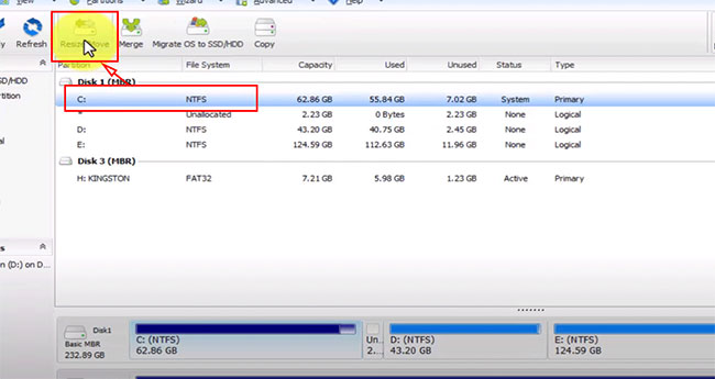 Chọn ổ C và tiếp tục nhấn vào nút Resize/Move một lần nữa. 