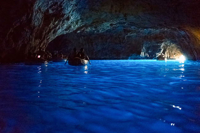 Blue Grotto, Italia