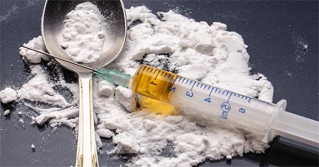 Điều gì xảy ra với cơ thể khi sử dụng heroin?