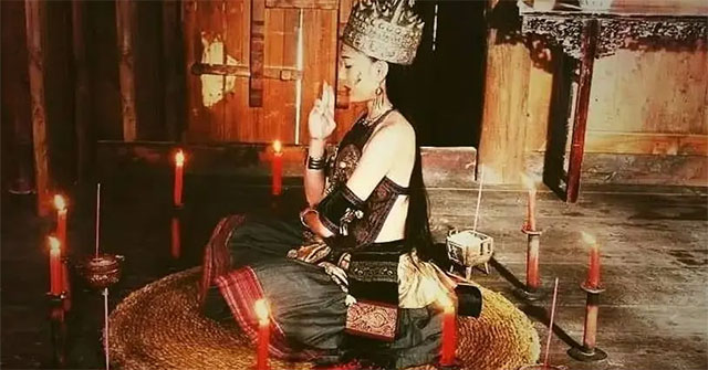 Khám phá những phép thuật kỳ bí của Trung Hoa cổ: Phép thuật đuổi ma và dẫn xác chết của thầy pháp (Phần 3) Khám phá những phép thuật kỳ bí của Trung Hoa cổ: Phép thuật đuổi ma và dẫn xác chết của thầy pháp (Phần 3)