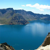 Hồ sâu nhất thế giới trên núi cao, chứa 2 tỷ tấn nước nhưng cá khó sống