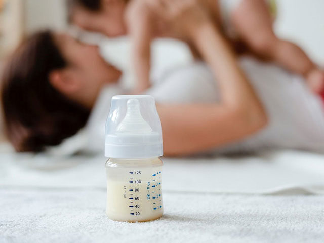 Sữa từ phòng thí nghiệm không thể tái tạo hàng trăm loại protein như sữa mẹ thực sự.
