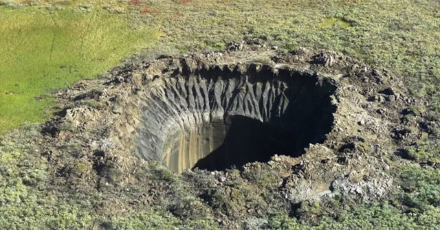 Miệng núi lửa khổng lồ tiếp tục xuất hiện tại Siberia