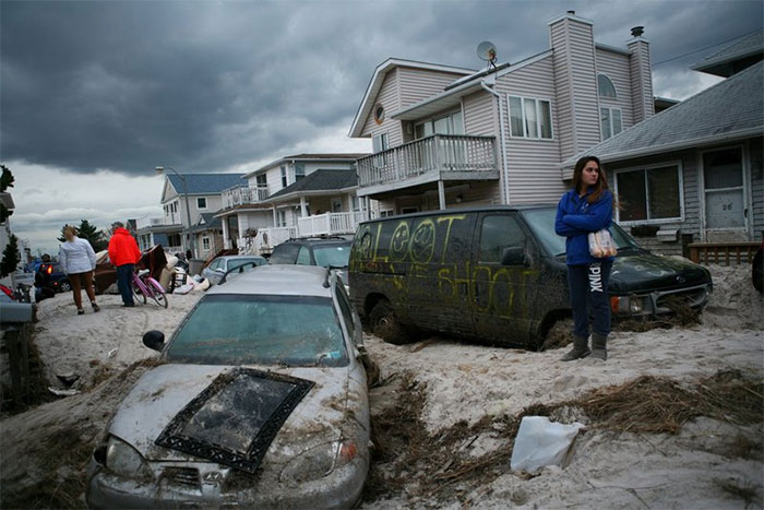 Cơn bão Sandy đổ bộ vào Mỹ năm 2012 gây ra hậu quả nặng nề.