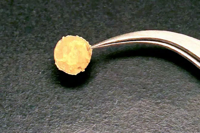 Một "đồng xu" vàng siêu cứng được tạo ra bằng quy trình sản xuất mới.
