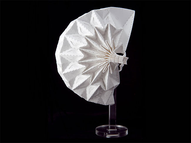 Khẩu trang origami Airgami của công ty Air99 có cấu trúc như một chiếc quạt giấy