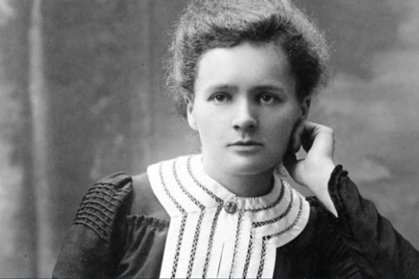 Marie Curie - nhà khoa học 2 lần nhận giải Nobel.
